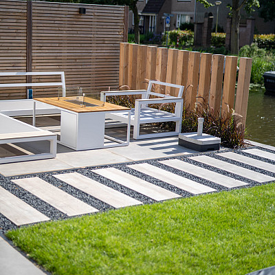 Lentezon op je terras: Hoe creëer je de perfecte buitenruimte om van het mooie weer te genieten?