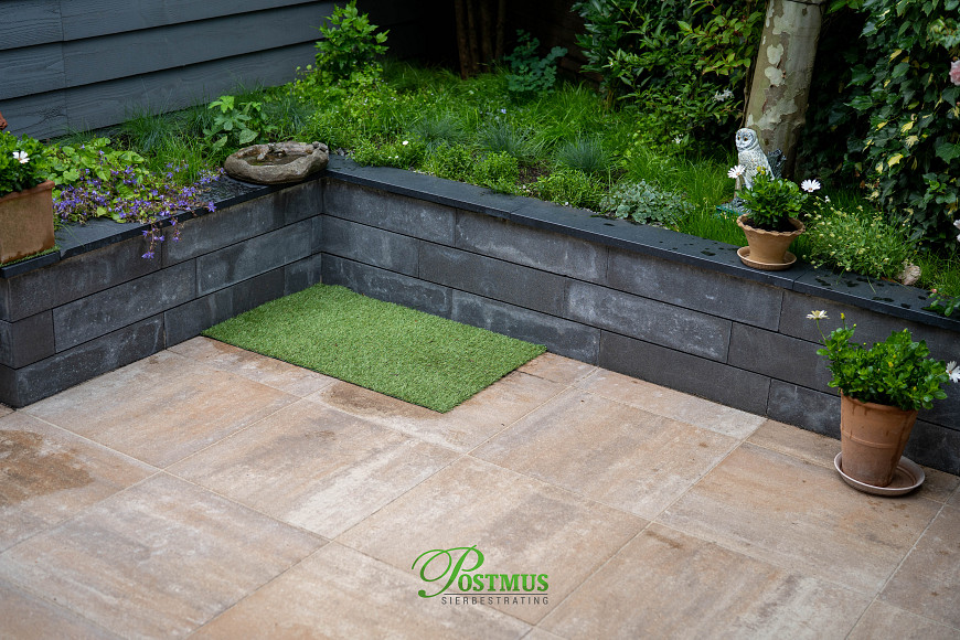 Natuursteen Basalt vijverranden 3x15x100 cm Geslepen**