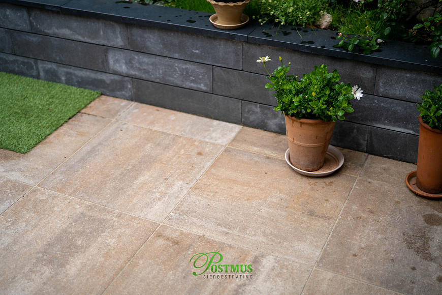 Natuursteen Basalt vijverranden 3x15x100 cm Geslepen**