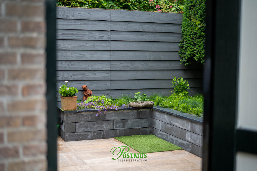 Natuursteen Basalt vijverranden 3x15x100 cm Geslepen**