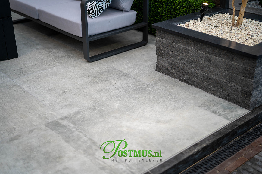 Natuursteen Basalt vijverranden 3x20x100 cm Geslepen**